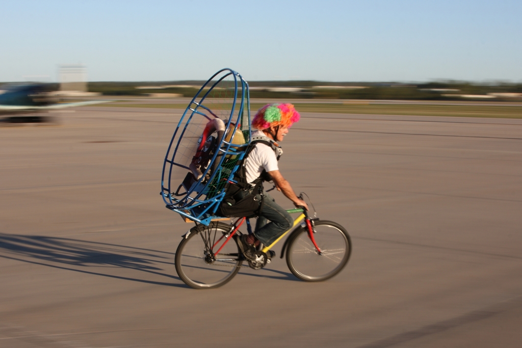 IMAGE: http://yellerdawg.com/mypictures/2011airshow/IMG_4381.jpg